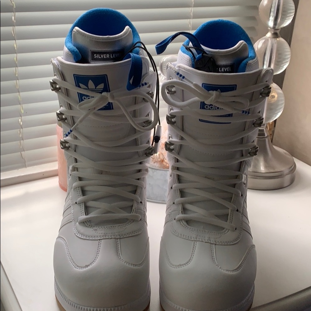 Adidas | Snowboarding Shoes | Samba Adv . - Picture 2 of 4